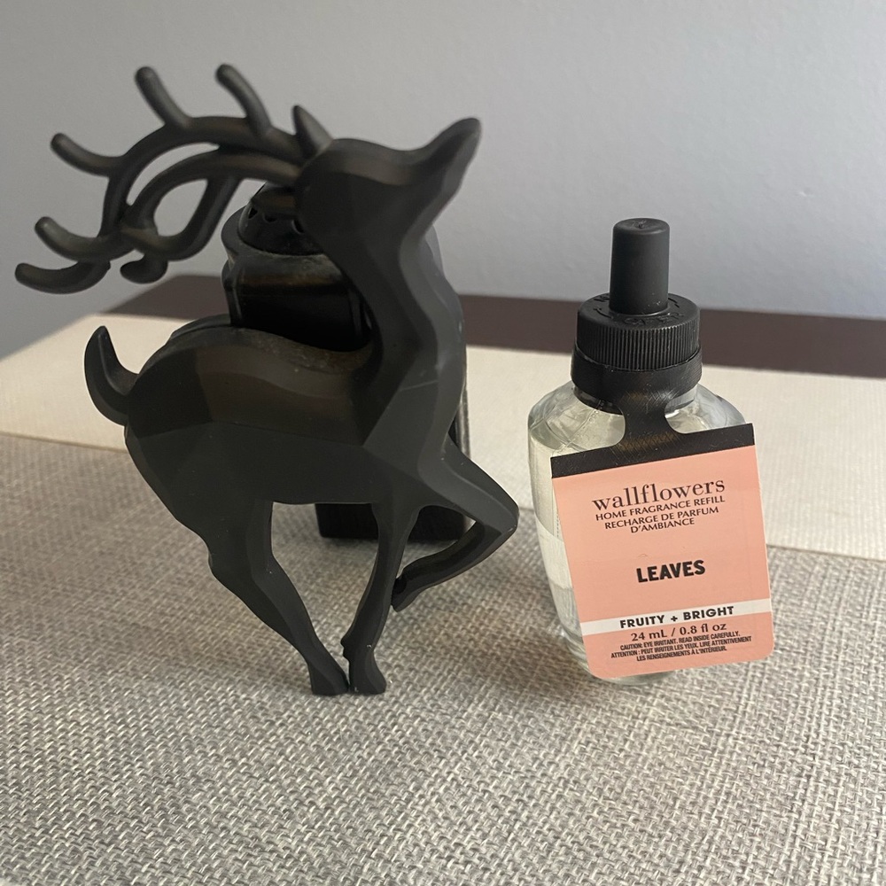 Wallflower Black Deer Fragrance Holder with Leaves Scent